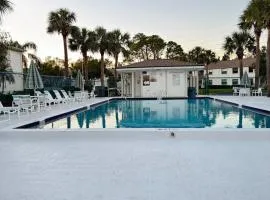 2B2B Heated Pool Cozy Condo