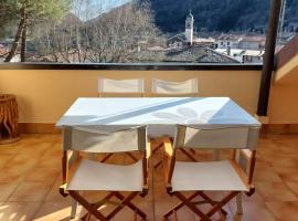 Barni 81, Bright Miniloft with View, hotel di Barni