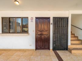Garza 910, hotel em Carpintero