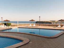 BLUESEA Cabo de Baños، فندق في كالا إن بلانيس