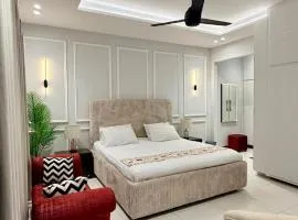 Luxury Private Room Canal Rd Near Galleria