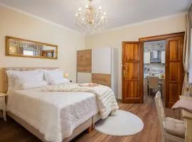 Luxury Rooms & Apartment - Main promenade, Sea & City View in Diocletian Palace Split