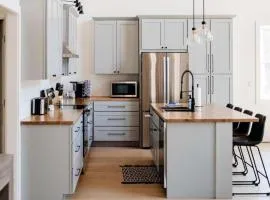Hidden Arbor House - newly renovated retreat