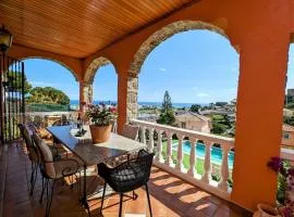 Villa with sea view & pool in Santa Susanna