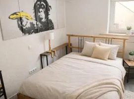 Garten Apartment für Hundefreunde Umzäunt Souterrain