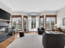 La Bête Tremblant Bright and Modern Four Bed Townhome