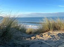 Marine Cottage, family & pet friendly, relaxing & spacious, where the sun, sea and sand meets walks and adventure in Barmouth