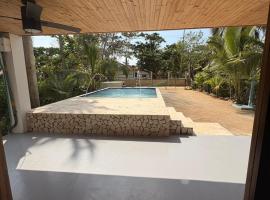 Cabaña CasaMar Angelica – hotel w mieście El Puertón