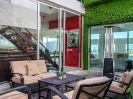 Hidden Gem Villa with Serene Beach & Pool Access Villa #1, hotel v destinaci Playa Encanto