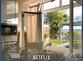 L'Envol - Jacuzzi, Sauna et vue panoramique sur Cherbourg, hotel a Cherbourg en Cotentin