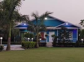 Boho Farmhouse, hotel a Noida