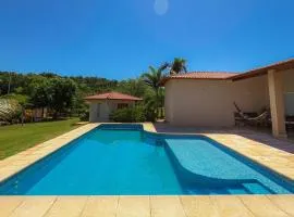 Casa de Campo Ampla com Piscina e Churrasqueira