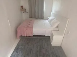 Villa Dona Benta AC Fast WiFi Free Parking Long Stay Work