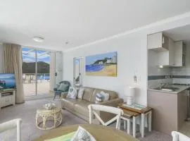 Bella Mare - 2 Bedroom Ocean View Terrace Apt