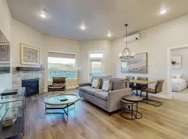 Luxurious resort condo with pool hot tub & mountain views