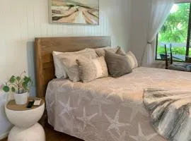 Saltleaf Studio - Walk to Beach Relax by Resort Pool