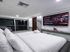 Exclusivo loft dúplex en piso 15 con vista panorámica al río en Guayaquil, 2 habitaciones y cocina equipada, hotel di Guayaquil