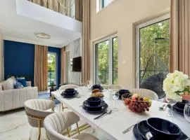 Two-level apartment, private terrace with jacuzzi