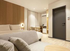 sotam stay hotel, hotel a Taeam