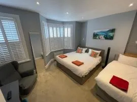 Home in Greenwich near the O2