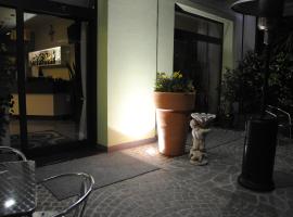 Apollo 17, hotel v destinácii Corridonia