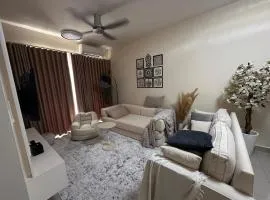LSH33 Signature Stay