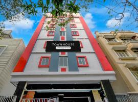 Super Townhouse Gachibowli Flyover Hyderabad, hotel en Kondapur