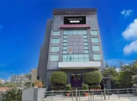 Super Townhouse Singapore Mall Formerly Hotel Sunshine