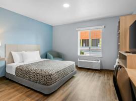 WoodSpring Suites Rogers Bentonville, Hotel in Rogers