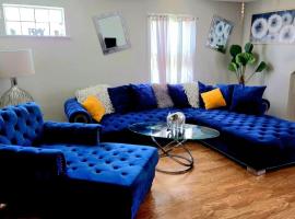 Comfortable & Relaxing Charming 3BR unit, Hotel in Chicago