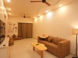 Minimalist Apartment - 2 Bedroom near AIIMS
