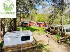 GRÜNZEIT Waldcamp Glamping und Cabins nahe Spreewald, hotel a Cottbus