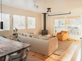 House With Guest Cottage Near Beach