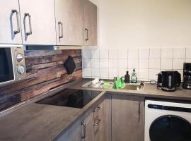 Viesnīca Ferien- & Monteurwohnung, 5 Betten, WLAN, Parkplatz, Balkon 