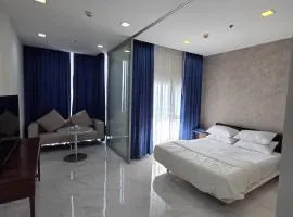 Bangkok Luxury Suites By Hyde Sukhumvit 11