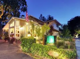 Saratoga Oaks Lodge