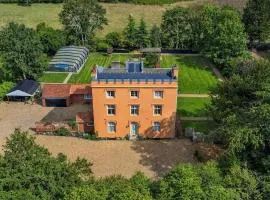 Elegy House - 18th century Manor Home