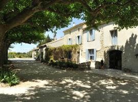 Le Mas Terre des Anges, Hotel in Sarrians
