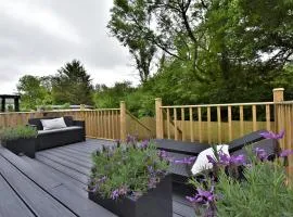 3 Bed in Stepaside oc-fb047