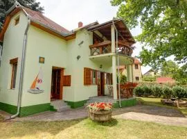 Apartment in Balatonmariafürdo 19268