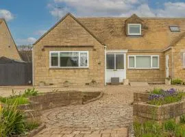 The Wild Duck with parking in Bourton-On-The-Water