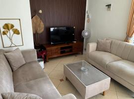 Lamar Villas 2, ξενοδοχείο σε Tengahgirang