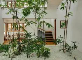 Chilla - 4 Bedroom Villa by Feel Home Kochi