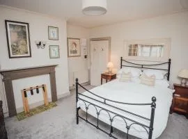 Farthings Hotel and Restaurant