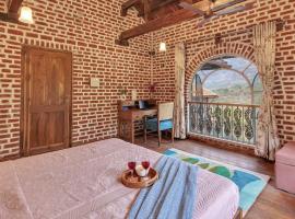 SaffronStays Brick Bastion, hotel u gradu Jambrung 