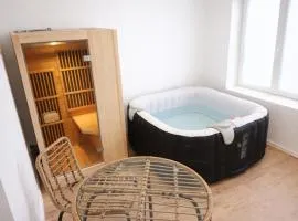 Appartement rénové 50M2 avec jardin commun et Parking privé