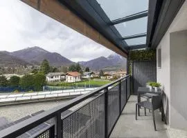 Como's Lake Mountains beb