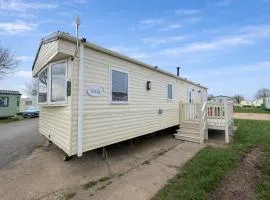 Lovely 8 Berth Caravan With Homely Interior And Small Side Decking, Ref 71009I