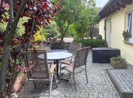 Nice Home In Waren Müritz With Wifi, khách sạn ở Waren