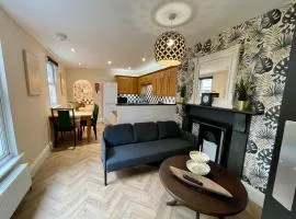 6 Bedroom PLYMOUTH